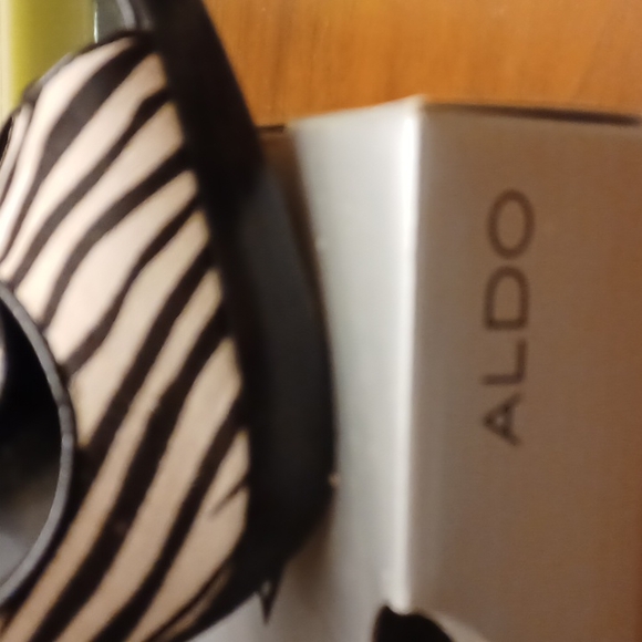 ALDO Peek Toe Heels - Picture 6 of 7